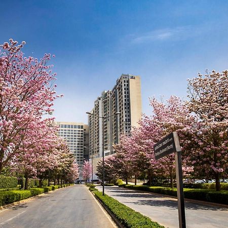 The Leela Bhartiya City Bengaluru Exterior photo